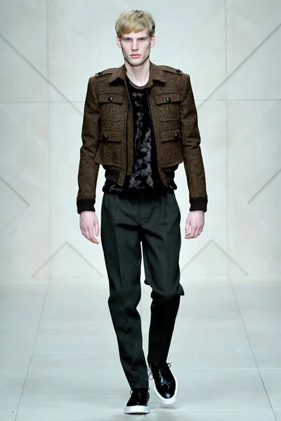 Look 29